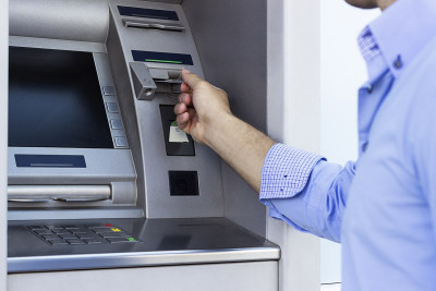 Bu şəxslər ayda 3850 manat MAAŞ ALIR